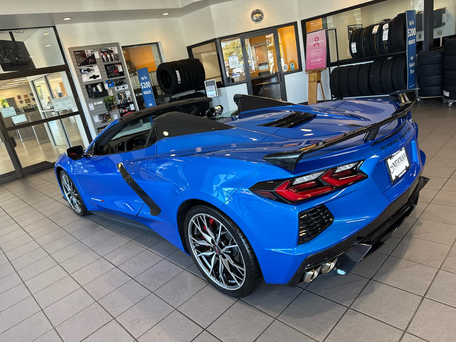 Used 2025 Chevrolet Corvette Stingray Preferred Conv w/ Z51 Performance Package RWD image 15