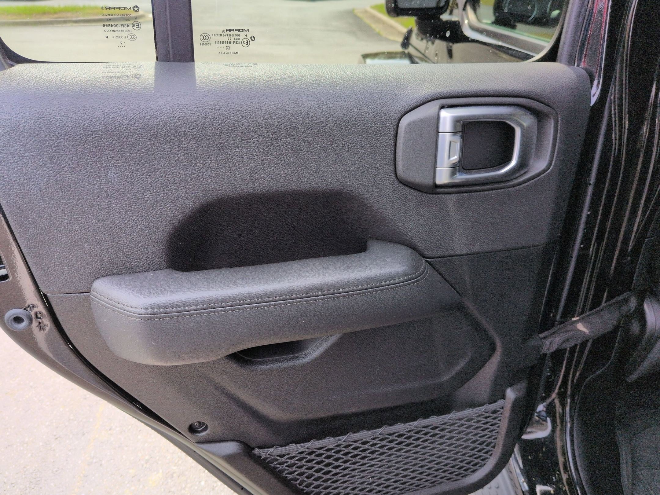 Used 2022 Jeep Wrangler Unlimited Sahara image 17