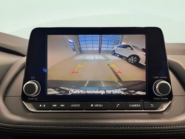 Used 2025 Nissan Rogue SV AWD/4WD image 24