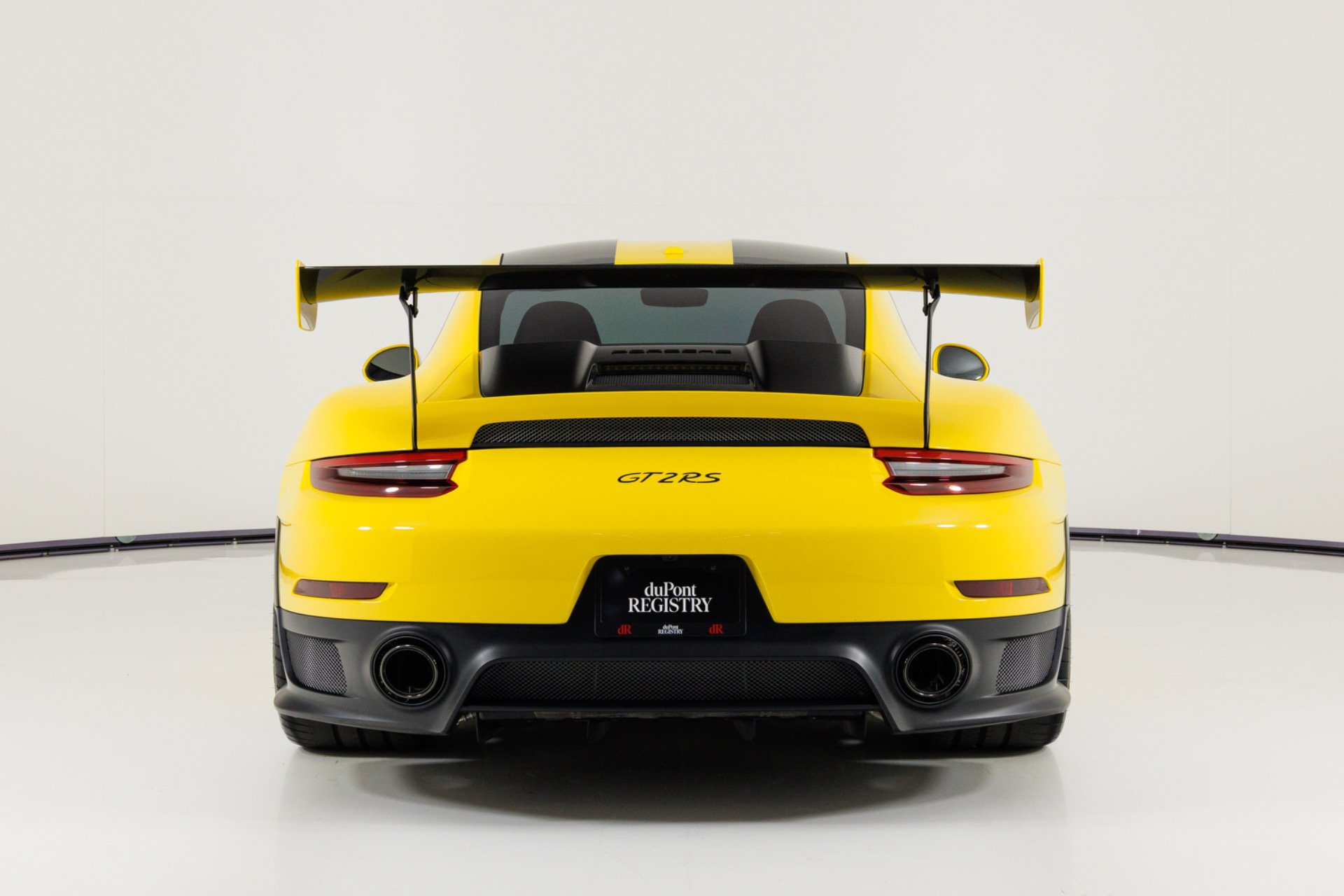 Used 2018 Porsche 911 GT2 RS w/ Weissach Package RWD image 4