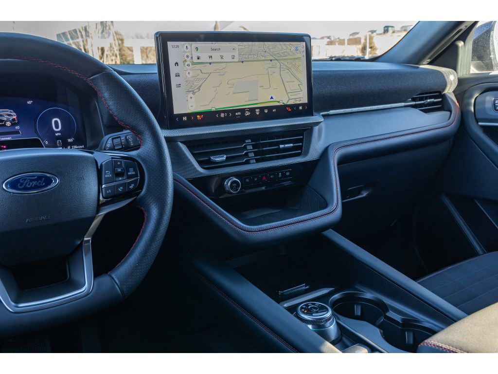 Used 2025 Ford Explorer ST-Line w/ ST-Line Street Pack image 24