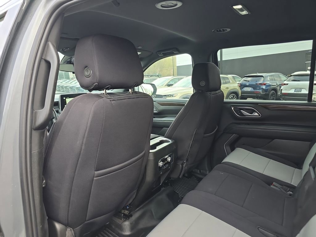Used 2022 GMC Yukon XL SLE image 17