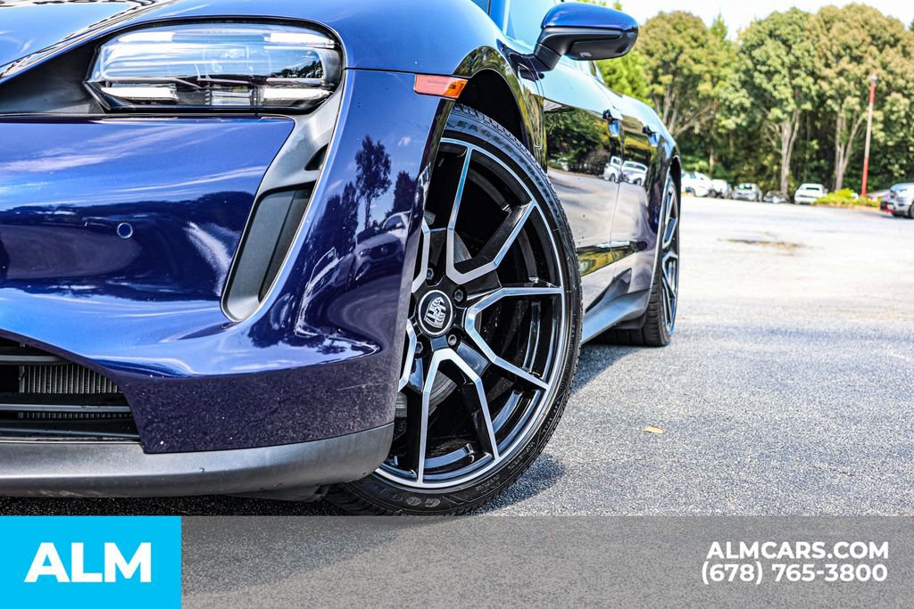 Used 2022 Porsche Taycan 4S image 16
