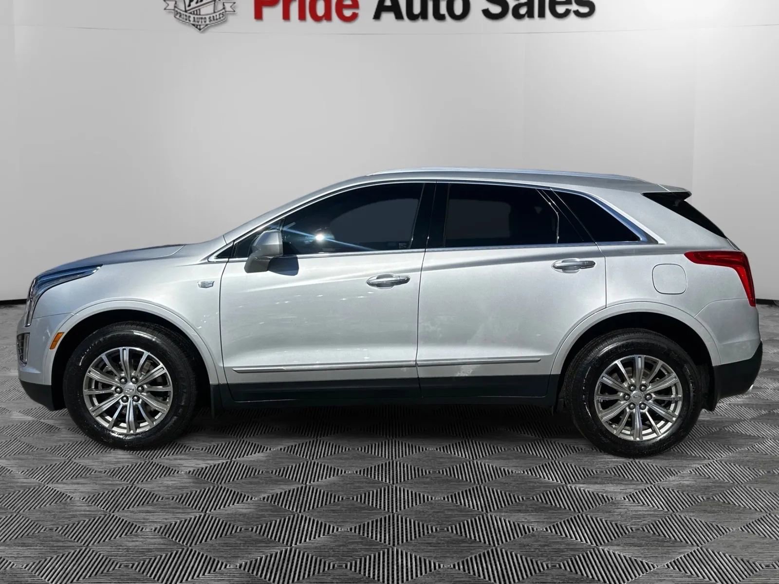 Used 2018 Cadillac XT5 Luxury AWD/4WD image 8