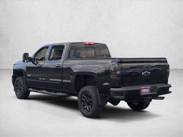 Used 2018 Chevrolet Silverado 2500 LT w/ Midnight Edition AWD/4WD image 7