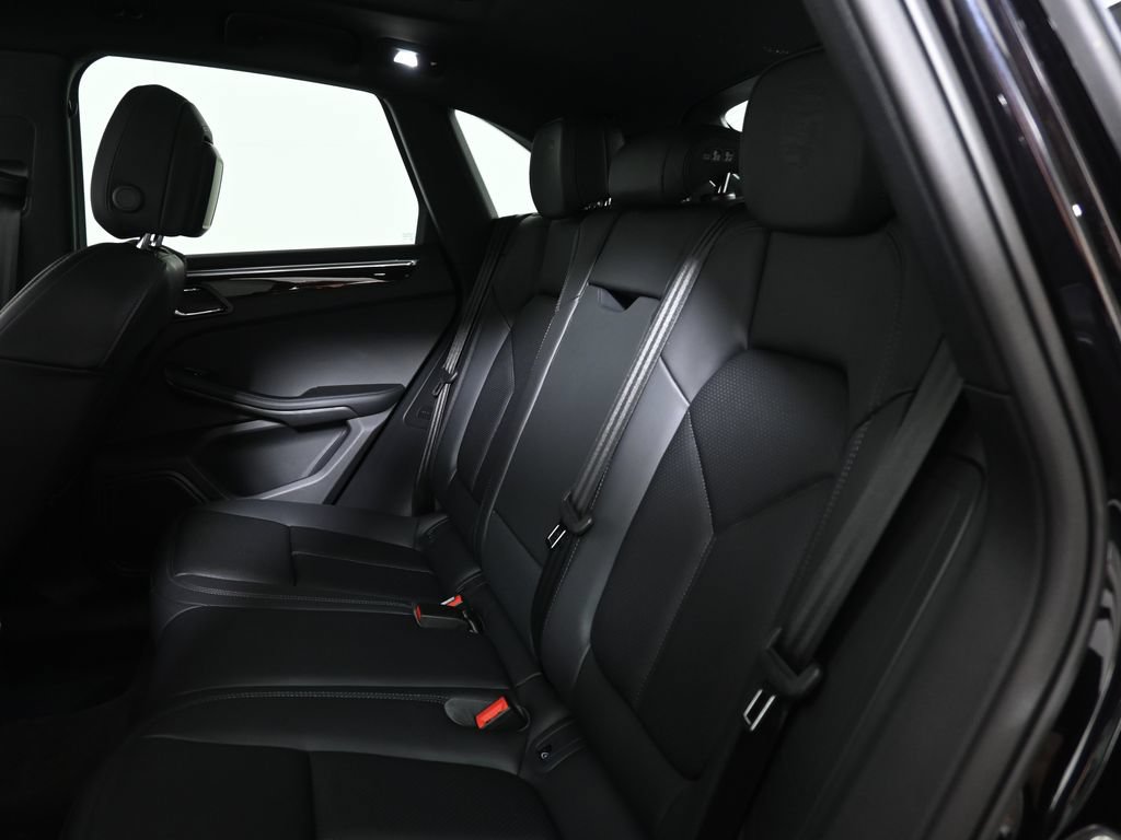 New 2026 Porsche Macan AWD/4WD image 37