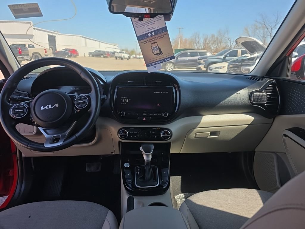 Used 2023 Kia Soul EX image 13