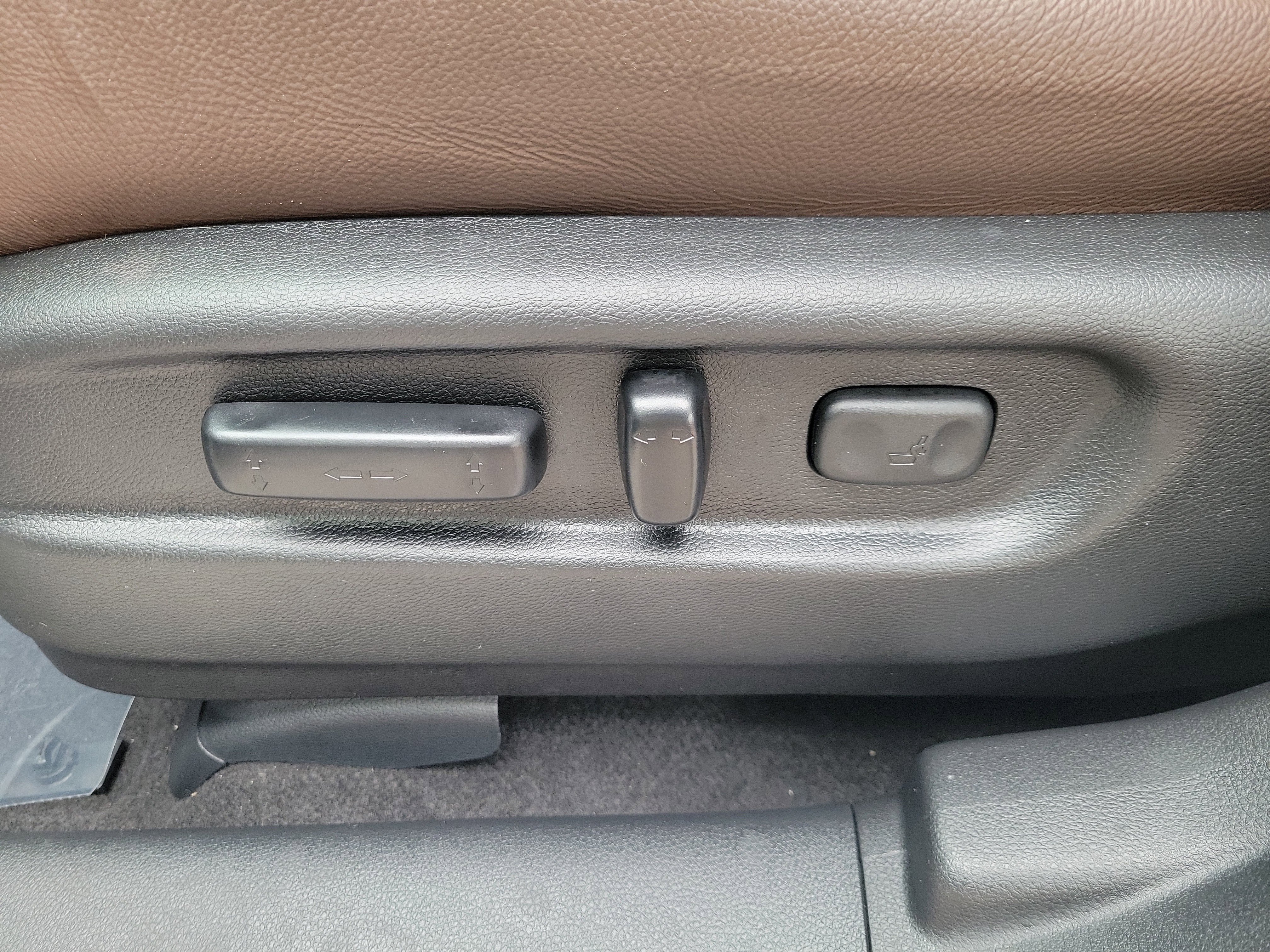 Used 2025 Honda Passport EX-L image 19