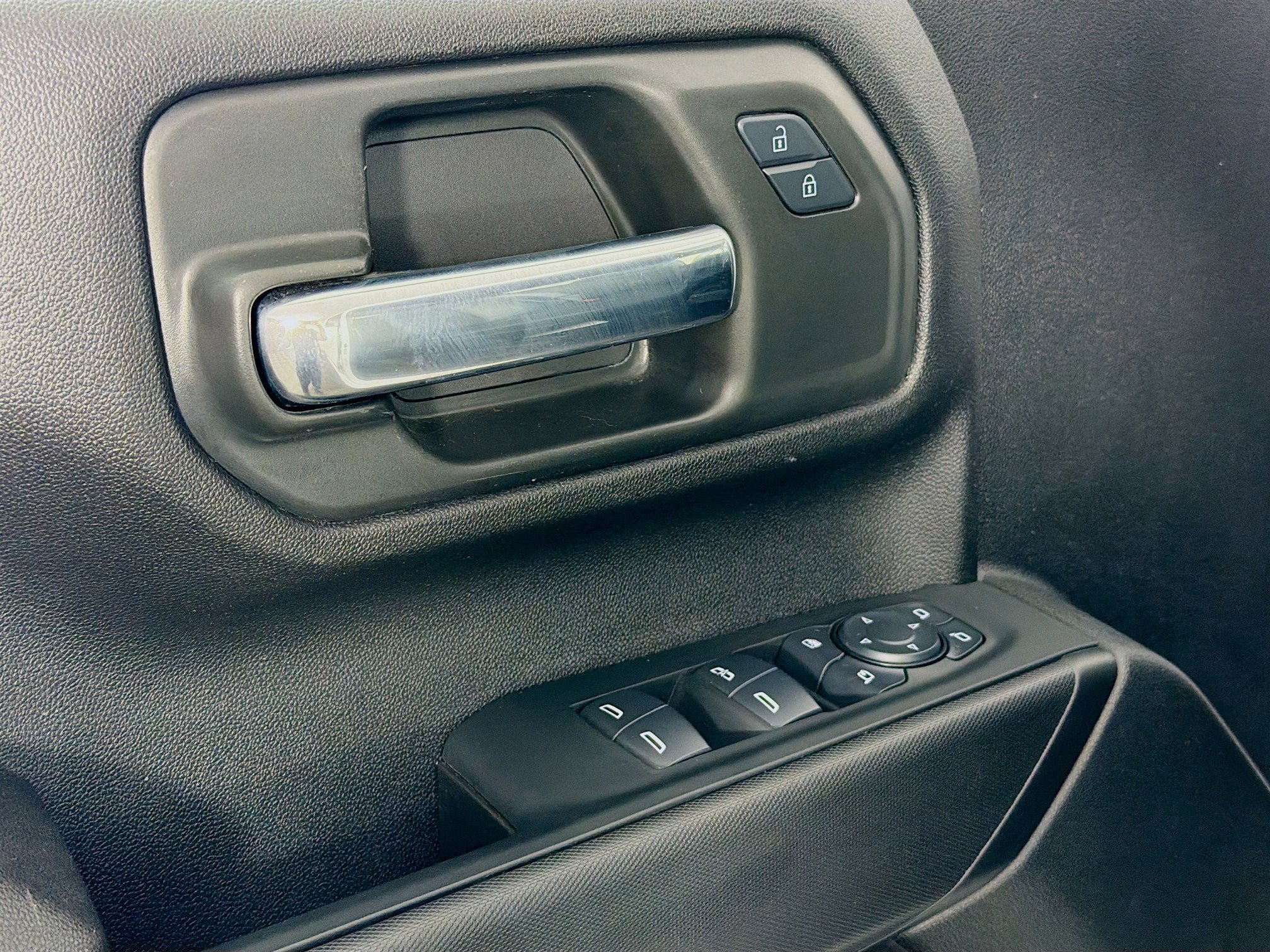 Used 2025 Chevrolet Silverado 3500 W/T image 19