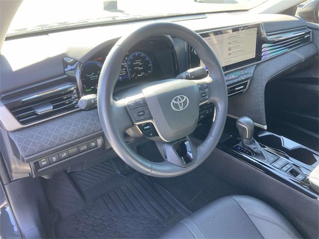 Used 2025 Toyota Camry XLE image 14