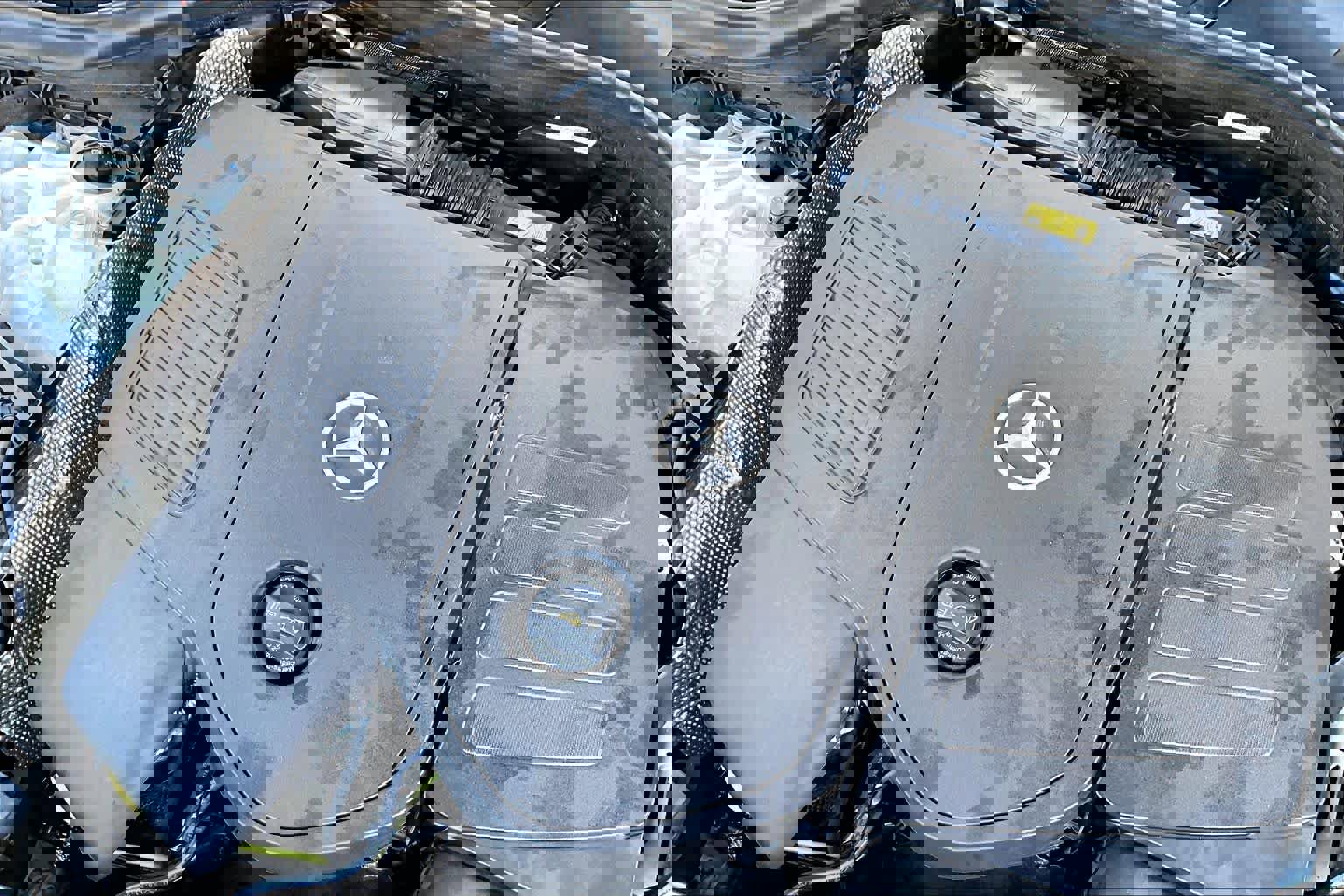 Used 2025 Mercedes-Benz GLC 300 4MATIC image 32