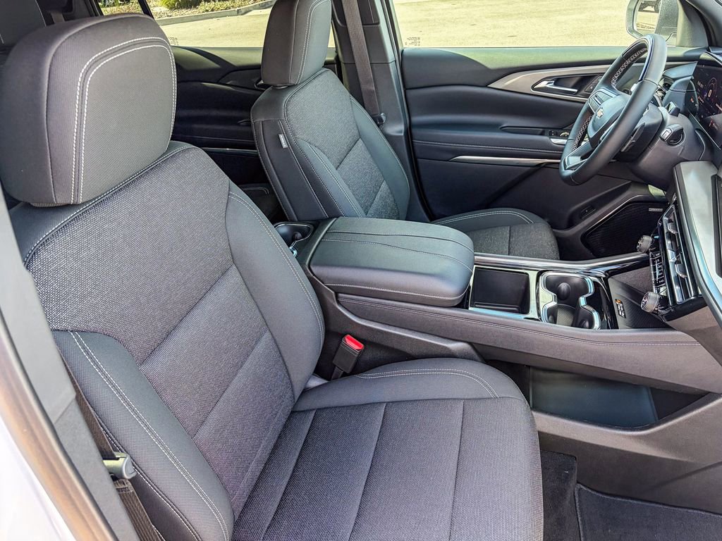 New 2026 Chevrolet Traverse LT w/ Enhanced Driving Package image 15