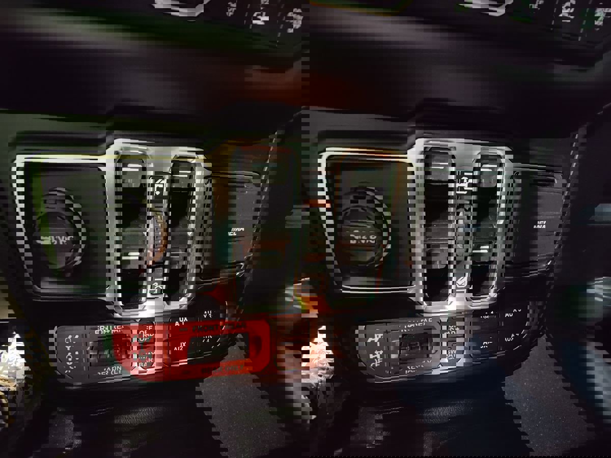 Used 2021 Jeep Gladiator Rubicon image 34