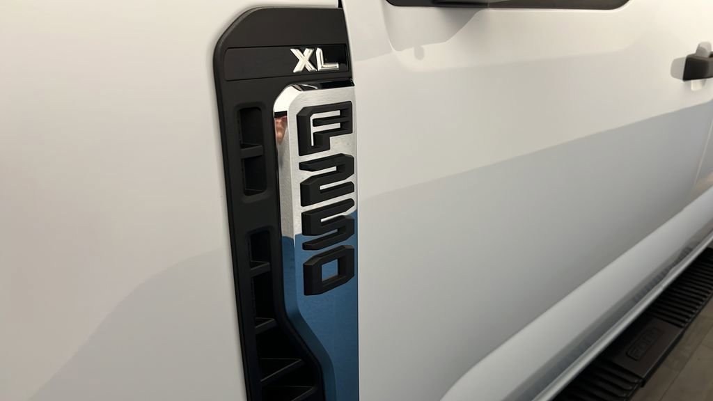 Used 2025 Ford F250 XL w/ XL Off-Road Package image 35