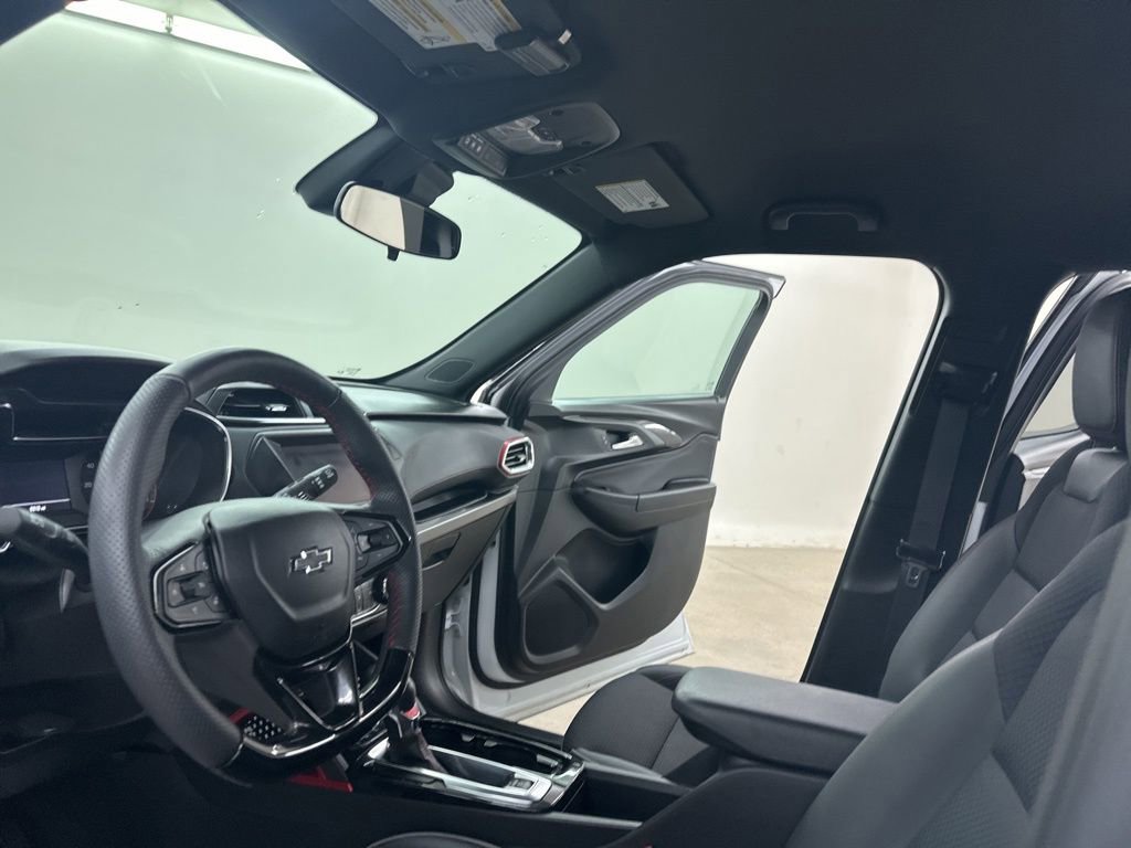 Used 2023 Chevrolet TrailBlazer RS image 29