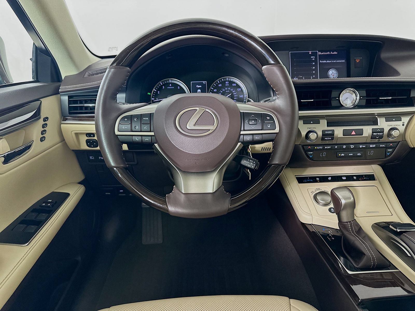 Used 2018 Lexus ES 350 w/ Luxury Package w/Wood Trim FWD image 15