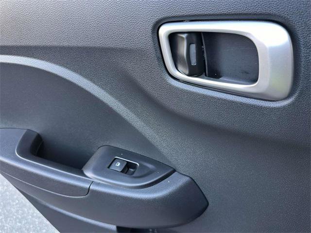 Certified 2024 Hyundai Venue SEL image 21