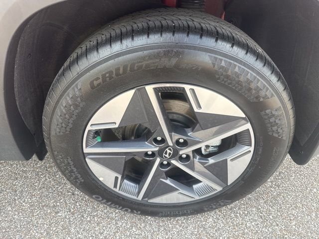 Used 2025 Hyundai Tucson SEL FWD image 11