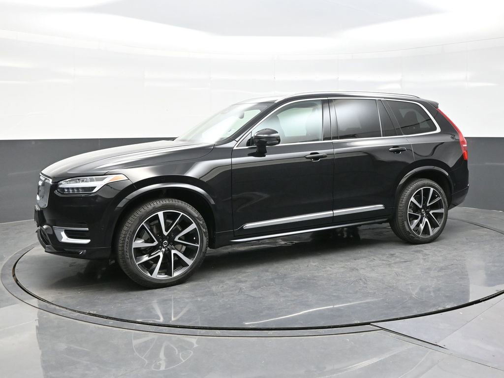 Used 2023 Volvo XC90 B6 Plus image 3
