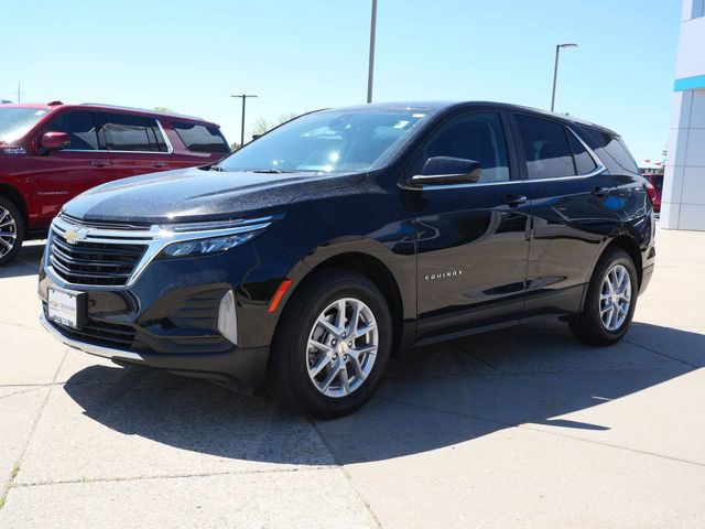 Used 2024 Chevrolet Equinox LT AWD/4WD image 3