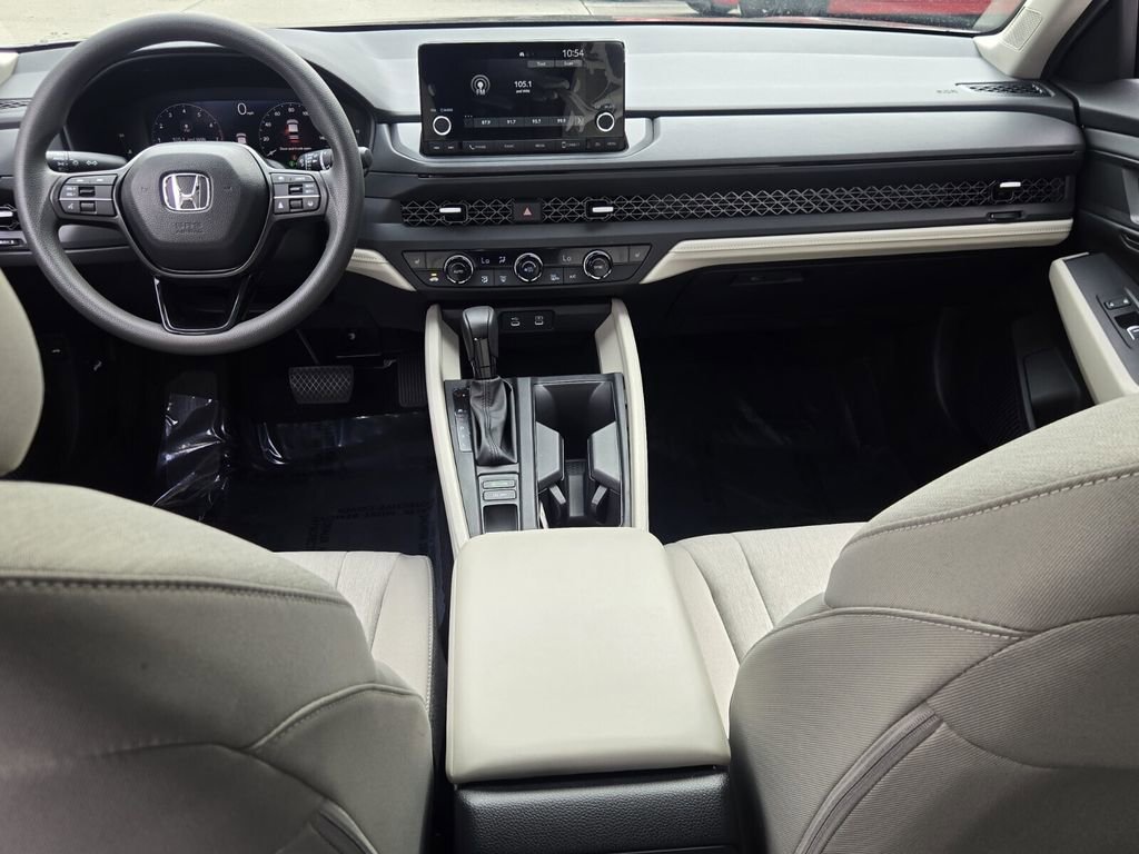 Used 2025 Honda Accord SE image 13