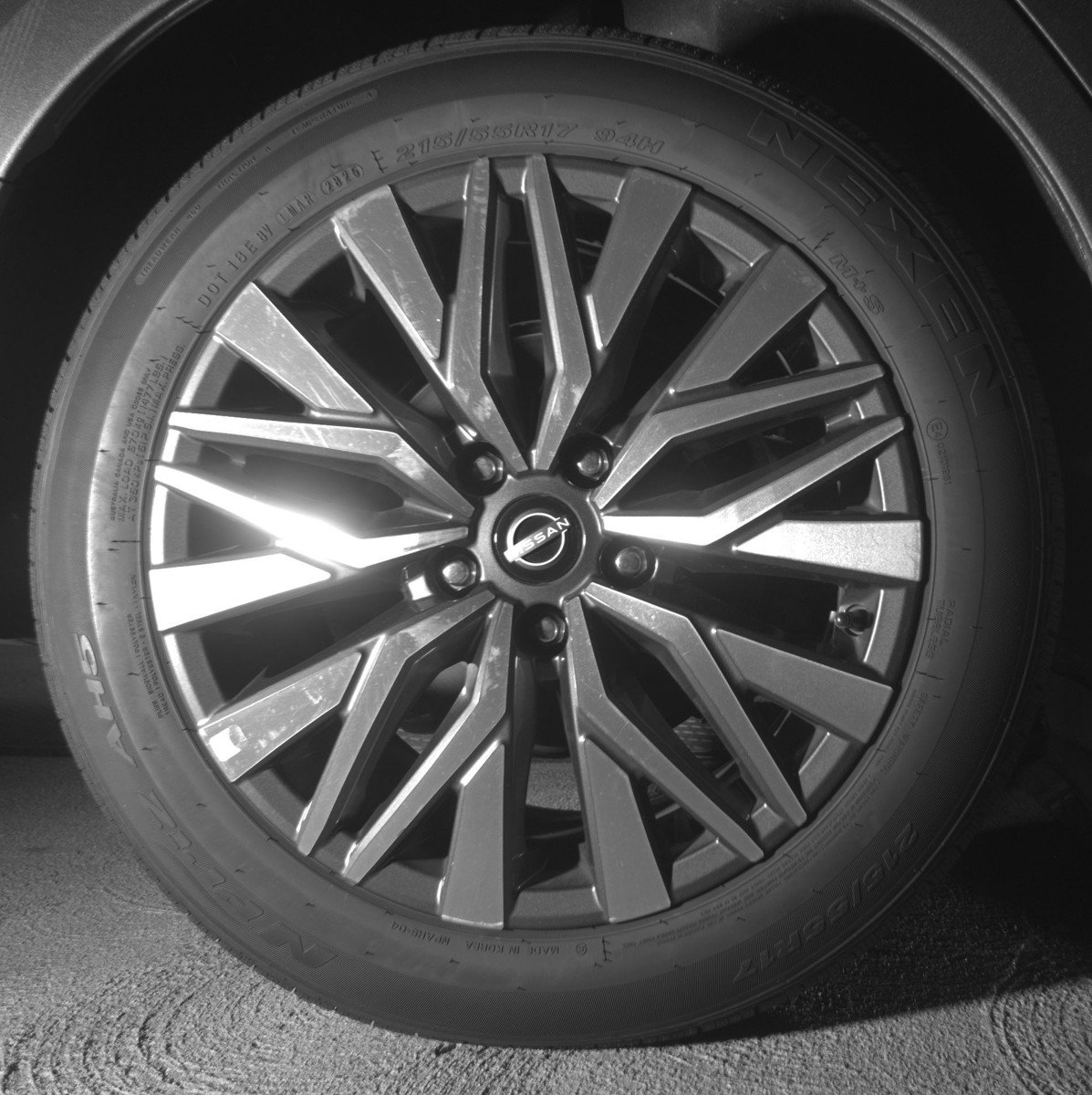 Used 2025 Nissan Altima 2.5 SV image 15