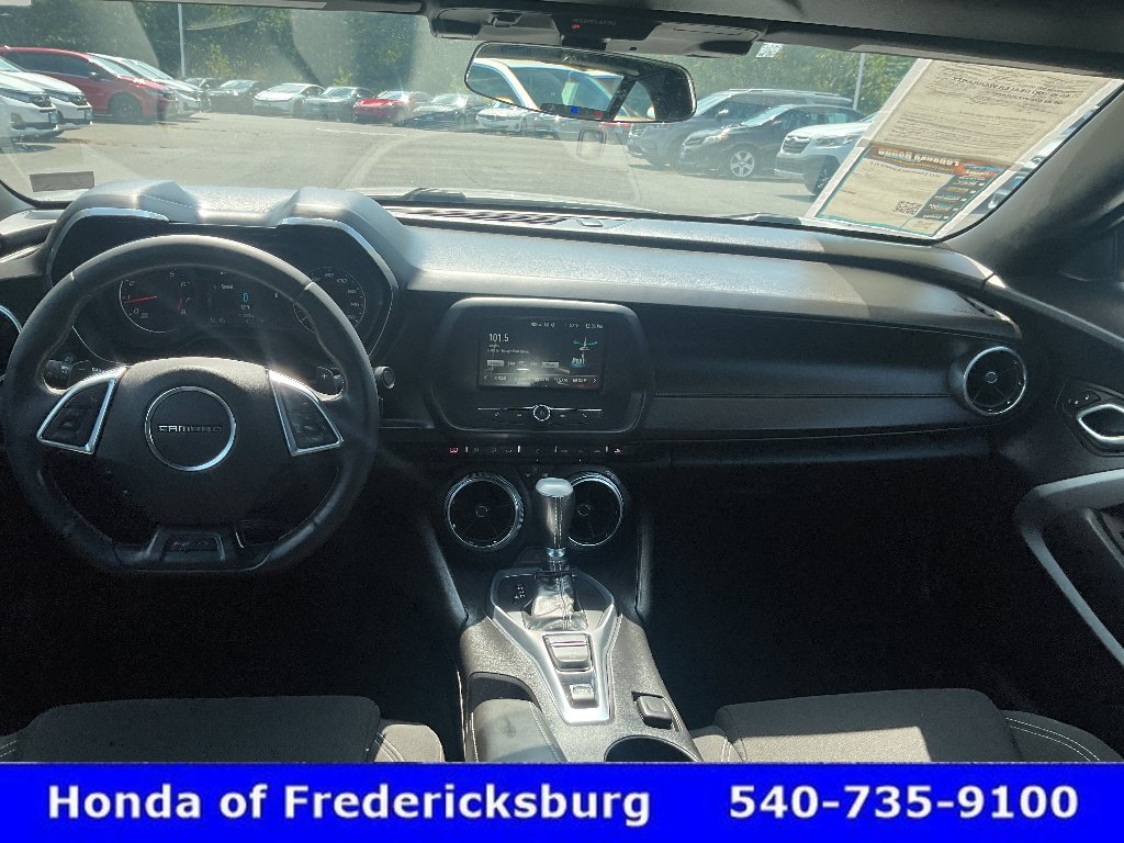 Used 2017 Chevrolet Camaro LT RWD image 31