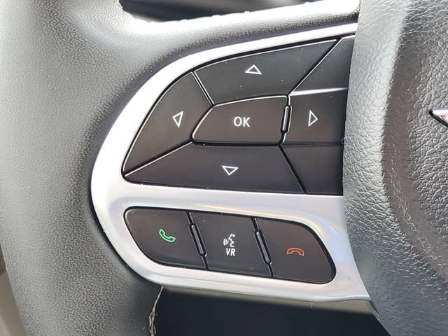 Used 2024 Chrysler Pacifica Touring-L FWD image 15