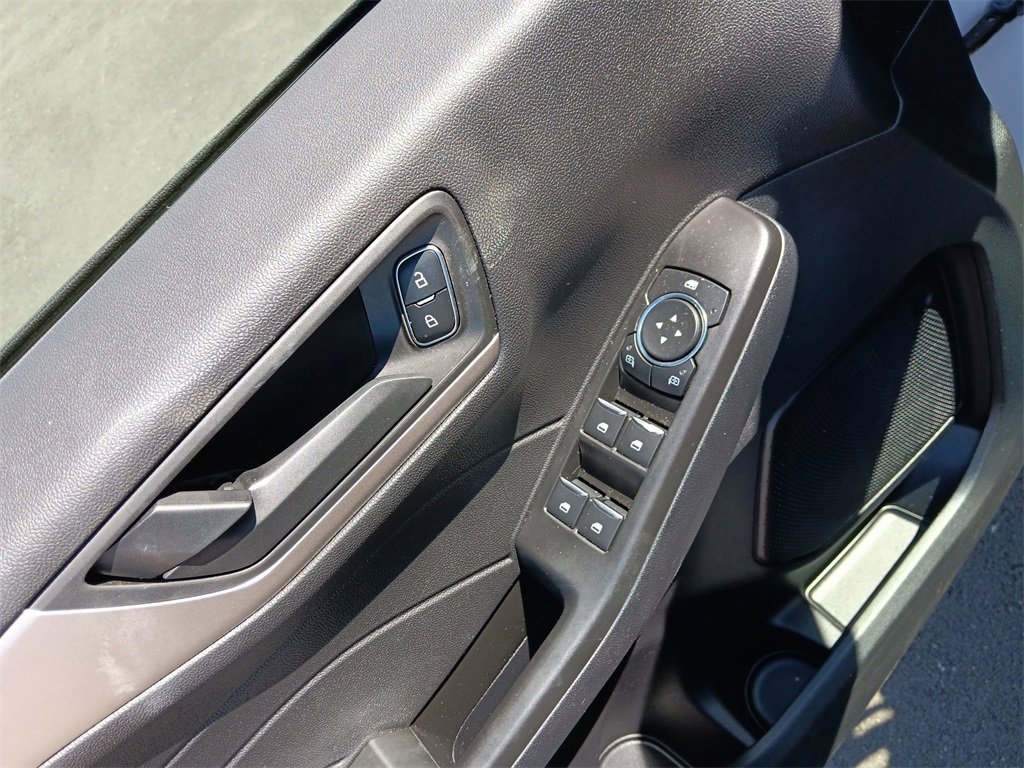 Used 2022 Ford Escape SE image 11
