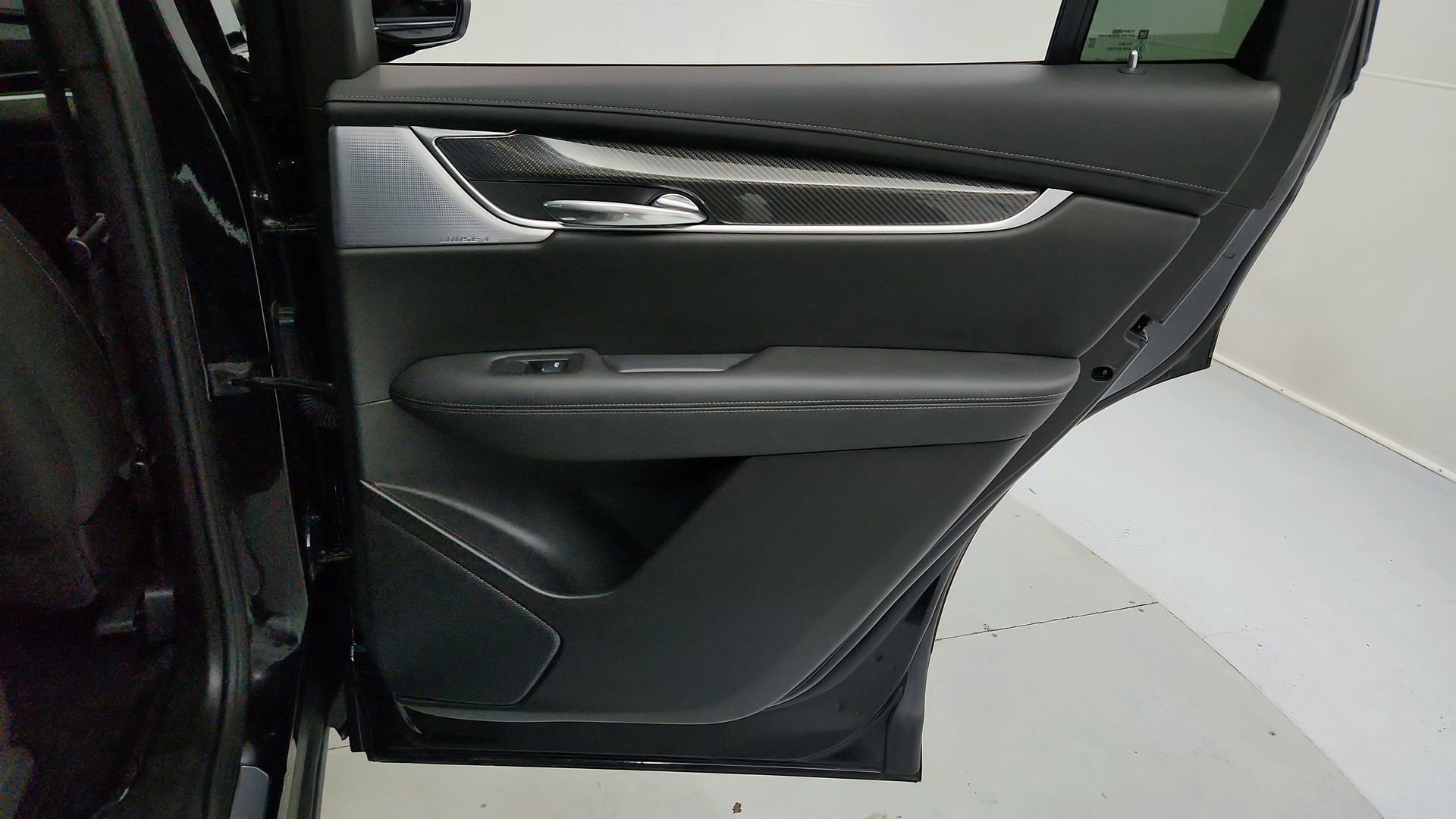 Certified 2024 Cadillac XT6 Sport w/ LPO, Floor Liner Package AWD/4WD image 23