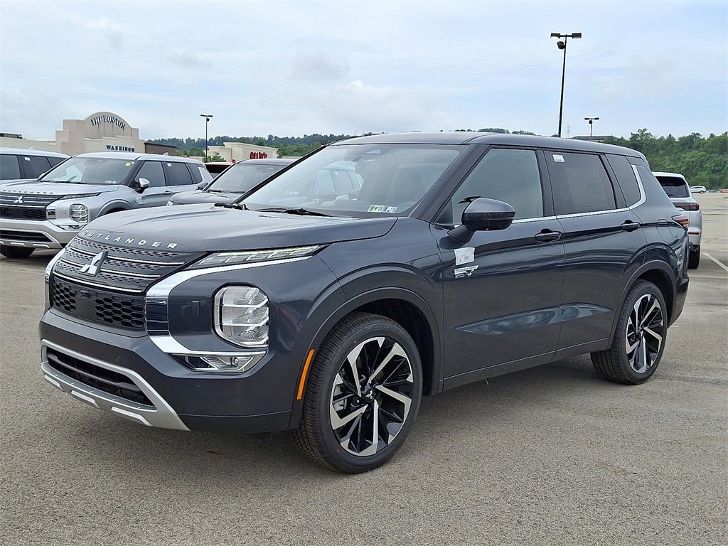 New 2025 Mitsubishi Outlander SE image 2