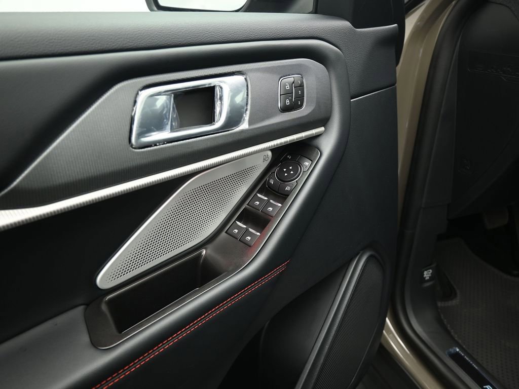 New 2026 Ford Explorer ST image 7