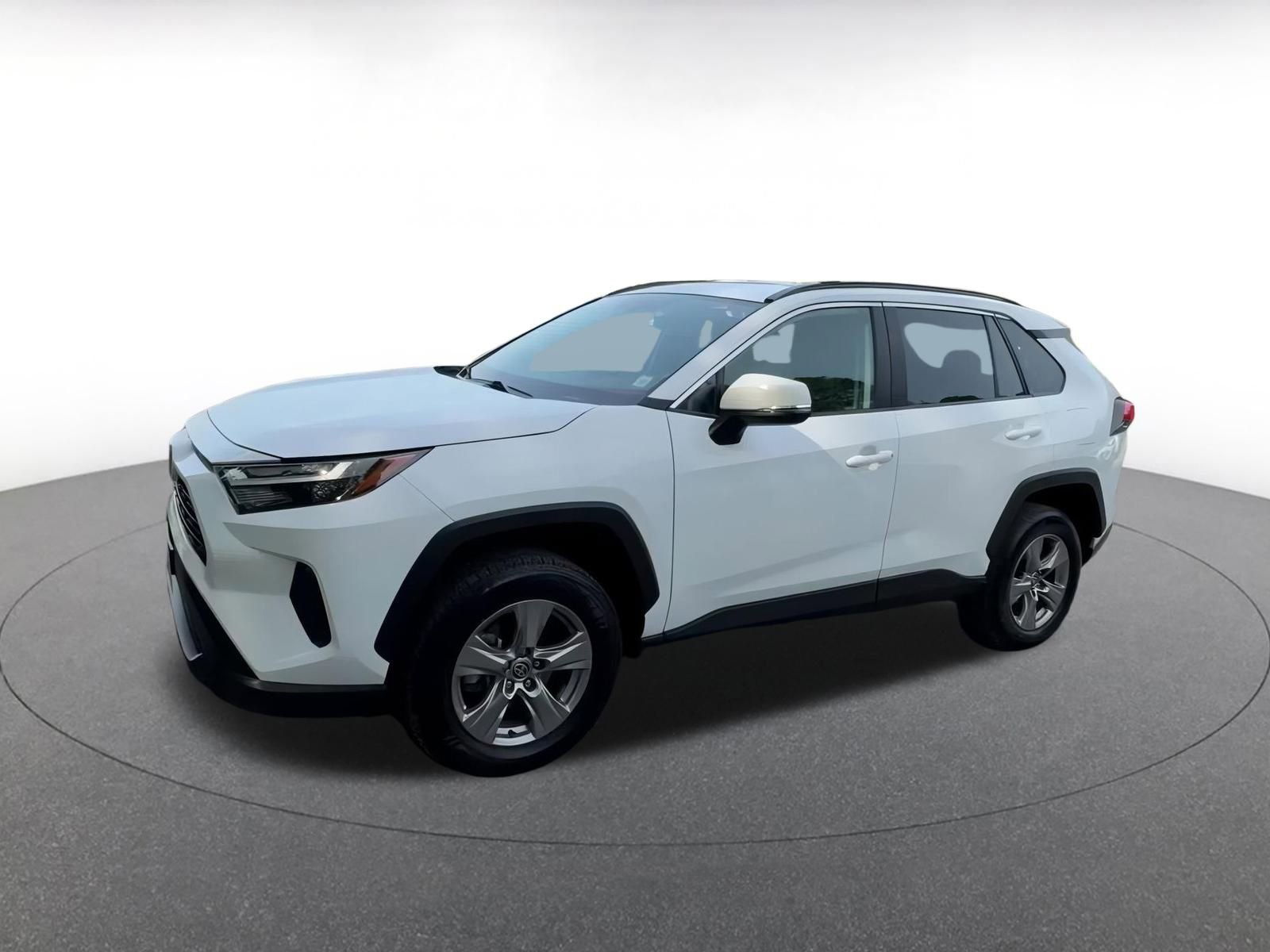 Used 2024 Toyota RAV4 XLE image 8