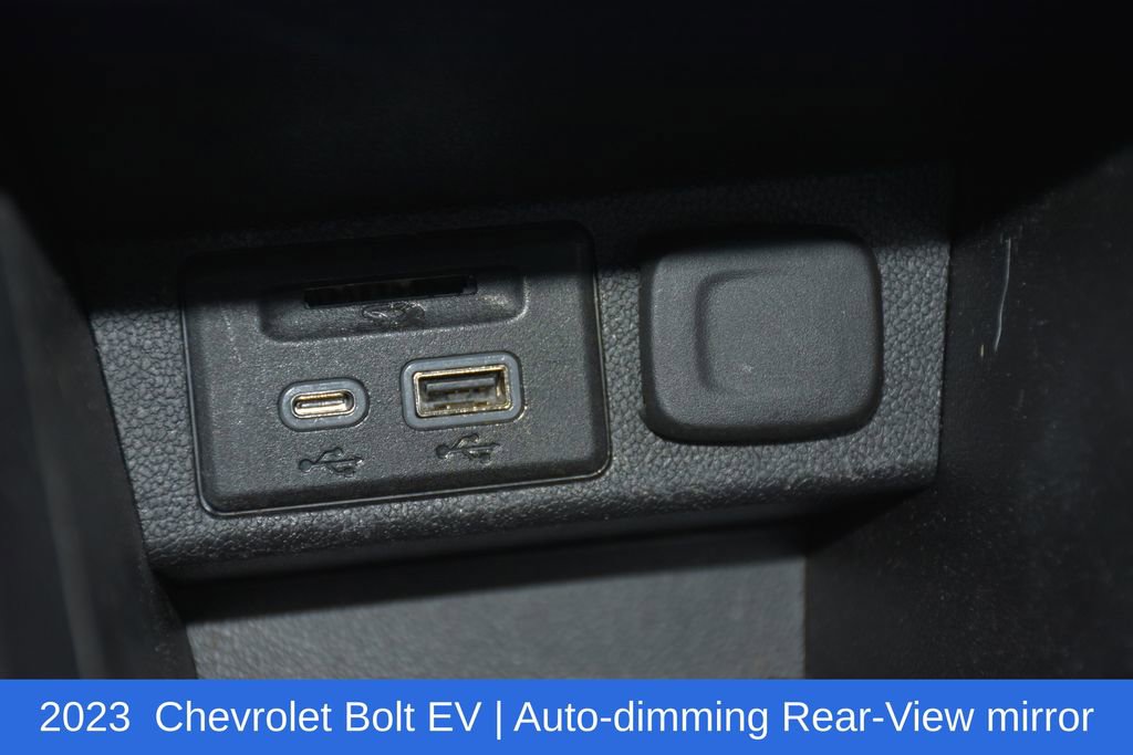 Used 2023 Chevrolet Bolt LT FWD image 18