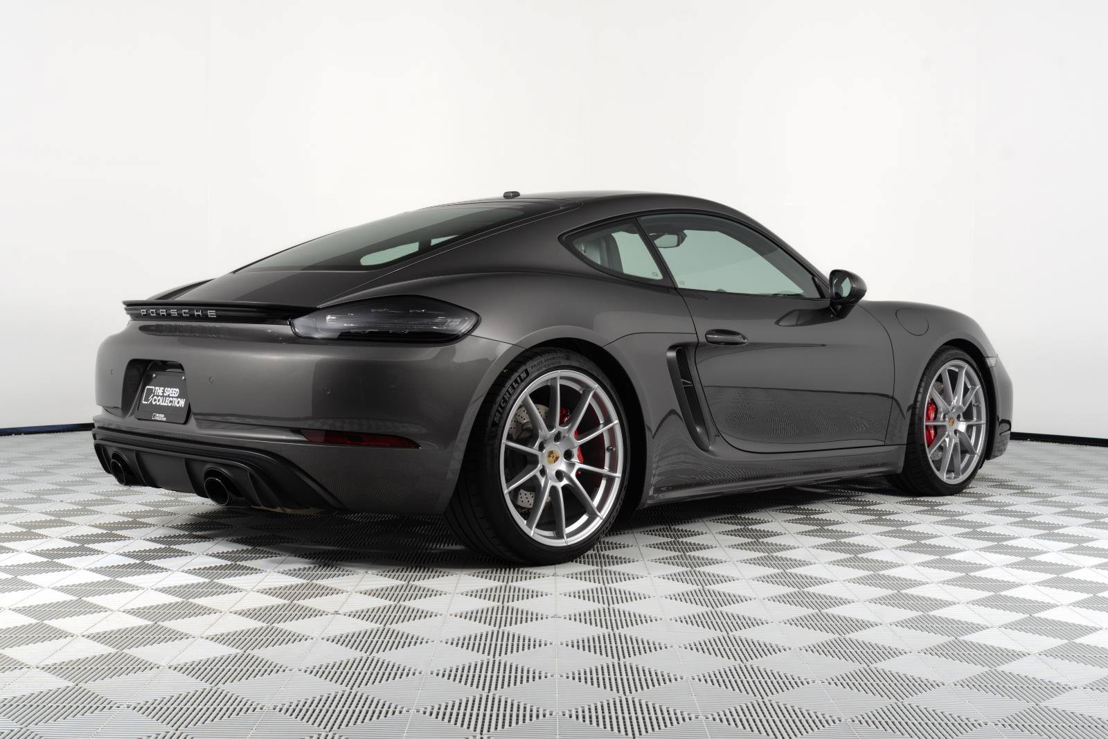 Used 2024 Porsche 718 Cayman GTS RWD image 8