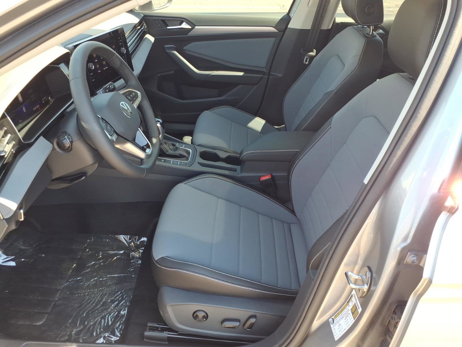 New 2026 Volkswagen Jetta SE image 10