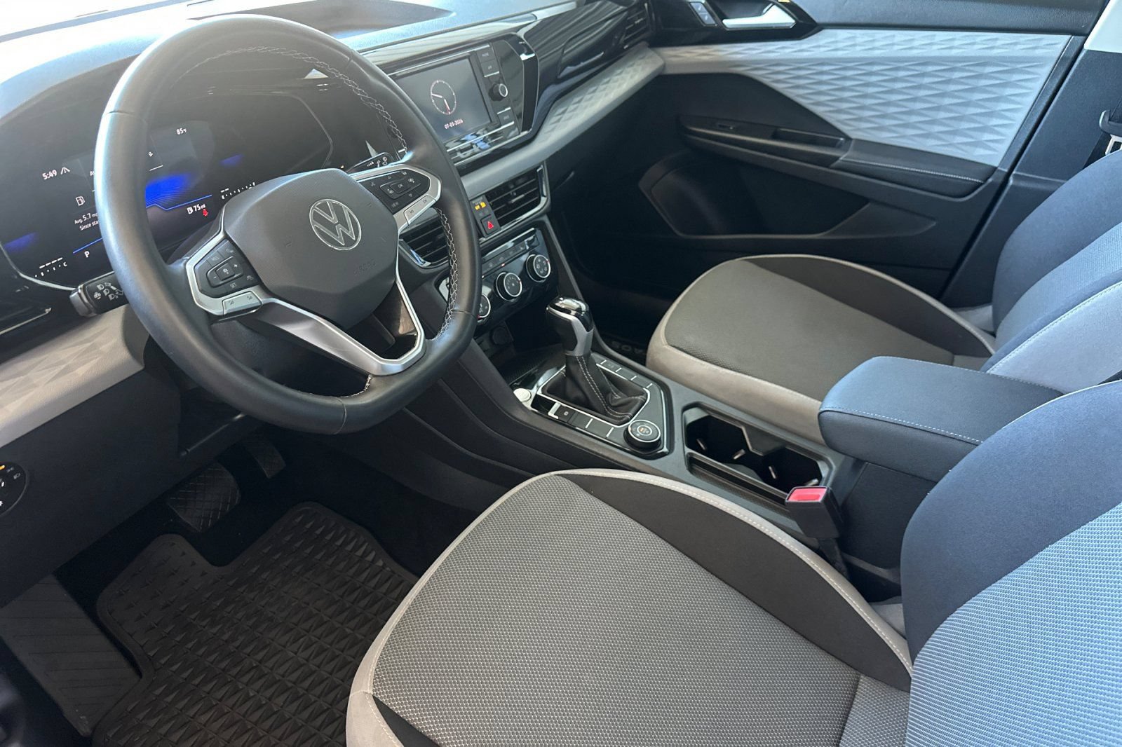 Used 2024 Volkswagen Taos S AWD/4WD image 9