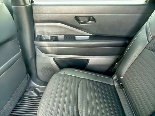 Used 2025 Nissan Pathfinder Rock Creek AWD/4WD image 15