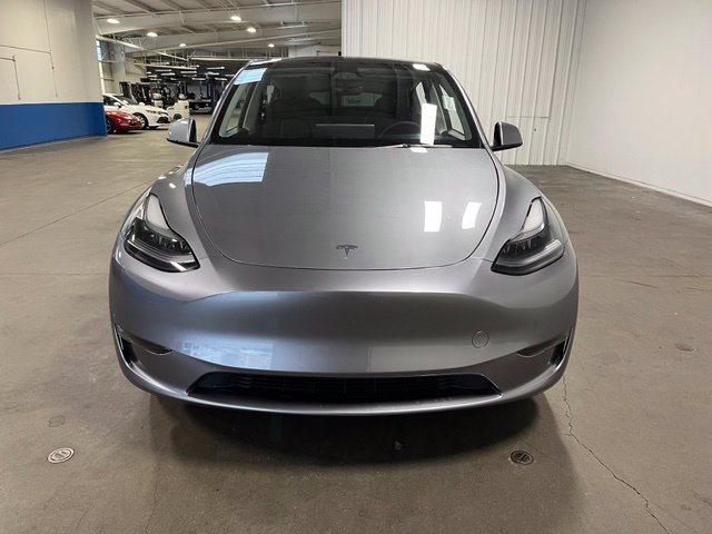 Used 2025 Tesla Model Y Long Range RWD image 8