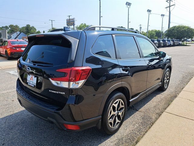 Used 2020 Subaru Forester Premium AWD/4WD image 6