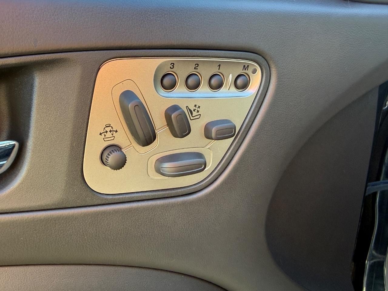 Used 2007 Jaguar XKR R RWD image 18