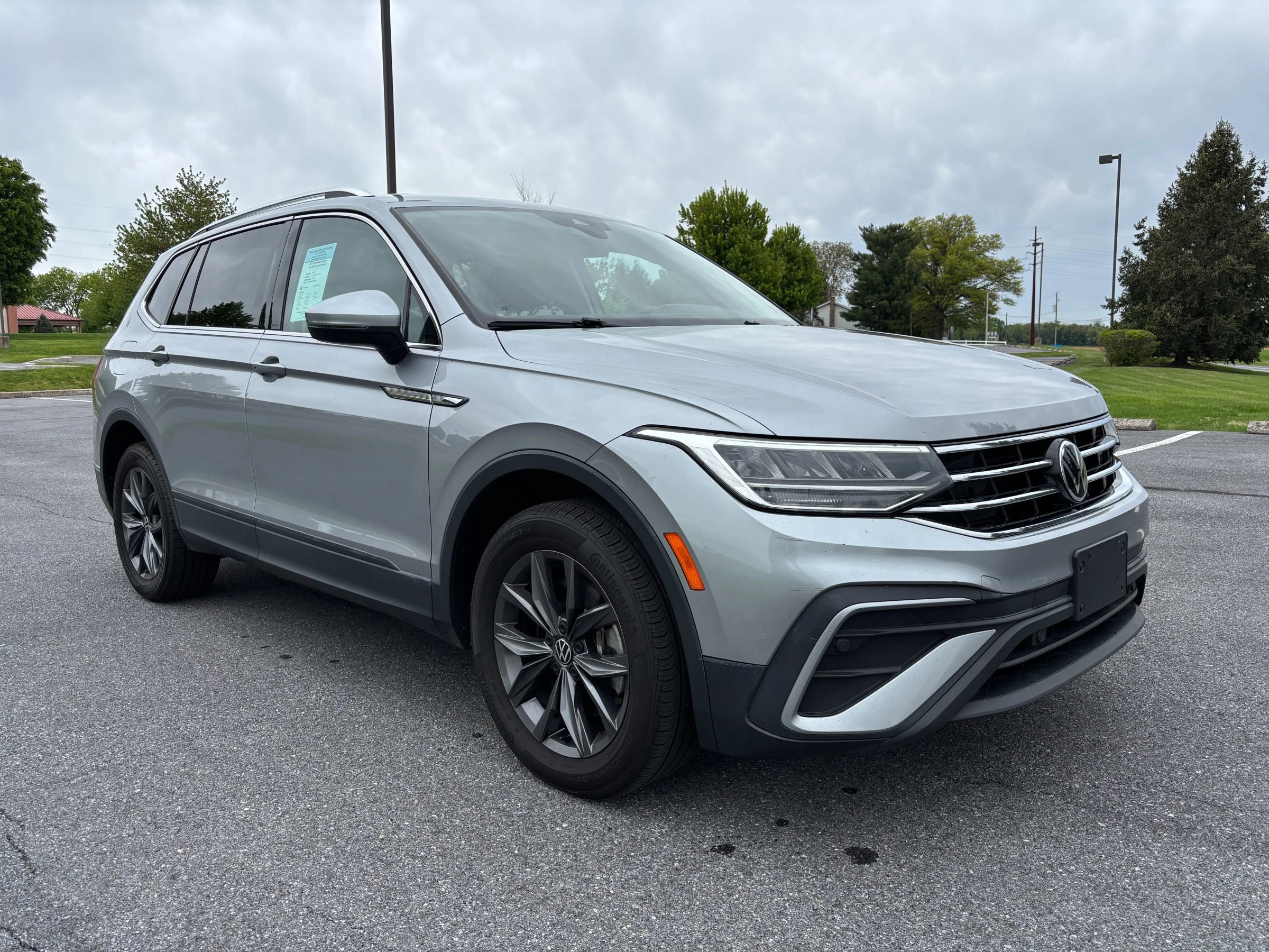 Used 2022 Volkswagen Tiguan SE AWD/4WD image 5