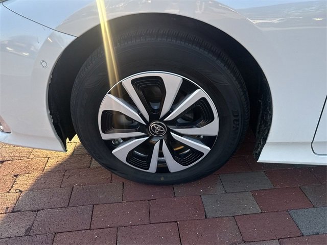 Used 2019 Toyota Prius Prime Advanced image 10