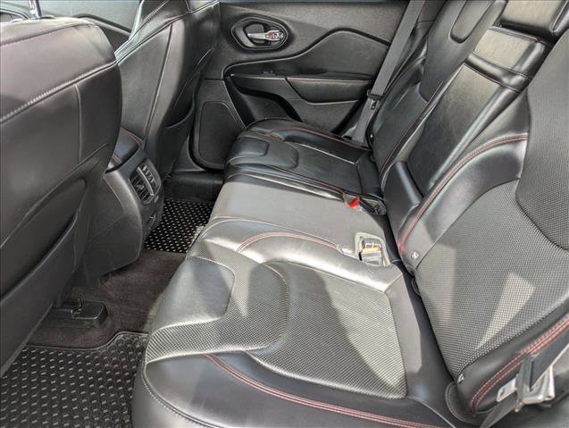 Used 2019 Jeep Cherokee Trailhawk image 20