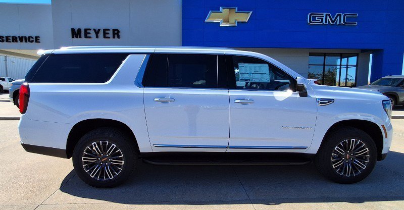 New 2026 GMC Yukon XL Elevation image 1