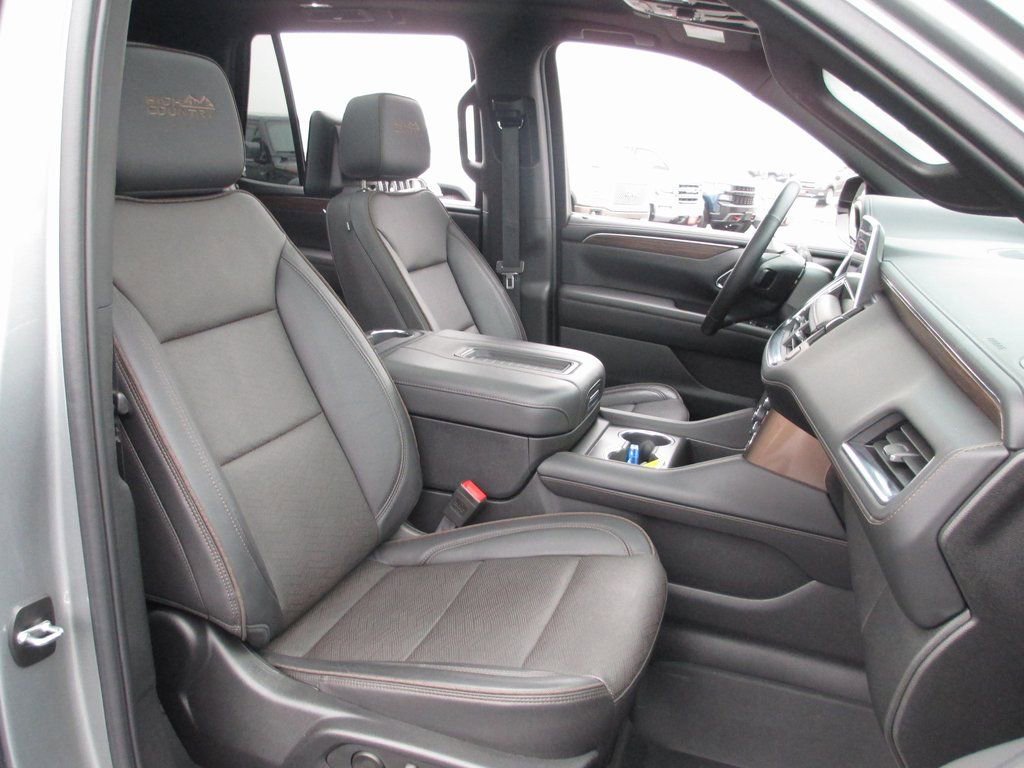 Used 2024 Chevrolet Tahoe High Country image 26
