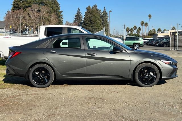 New 2026 Hyundai Elantra Sport image 5