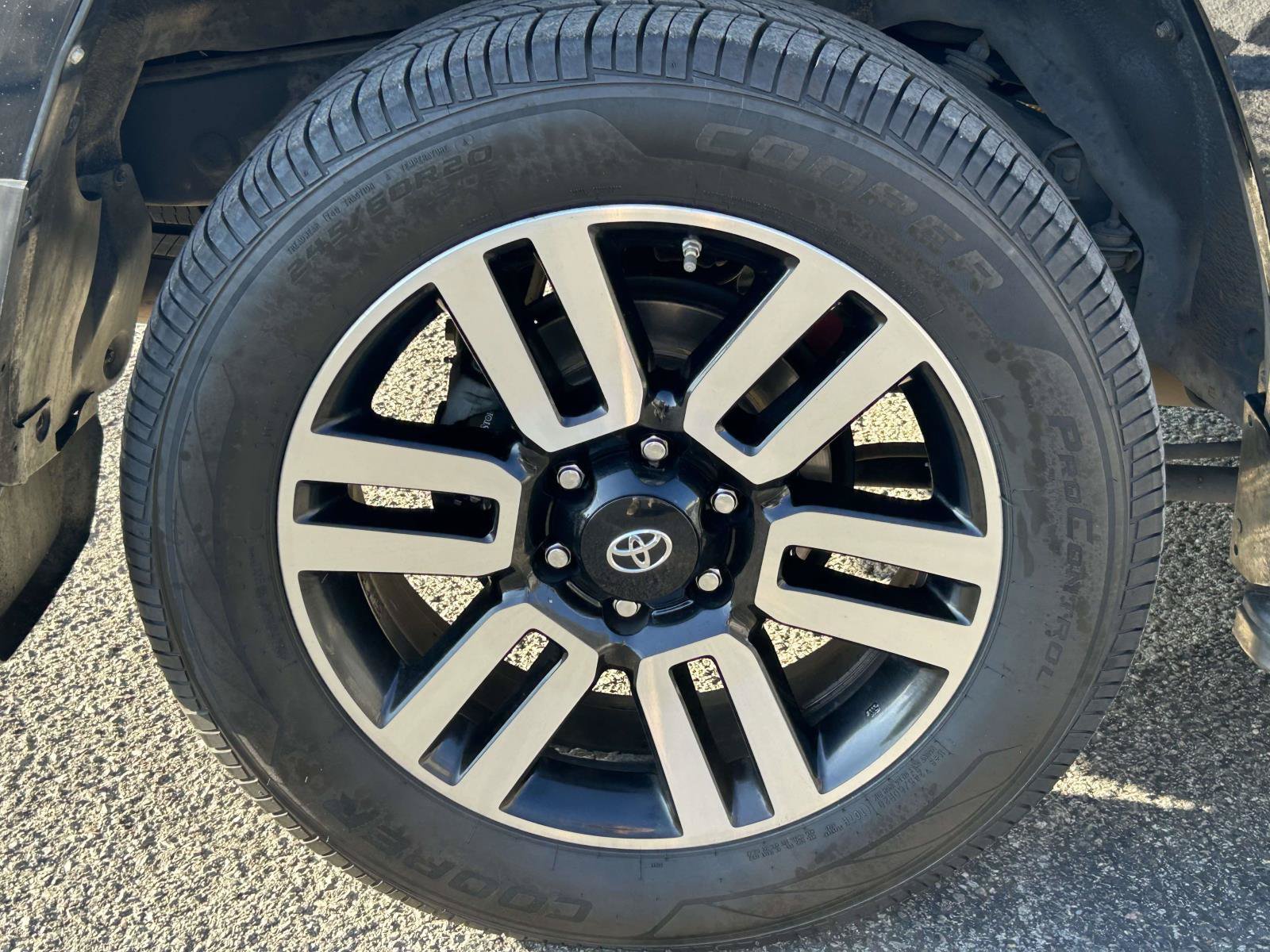 Used 2015 Toyota 4Runner Limited AWD/4WD image 9