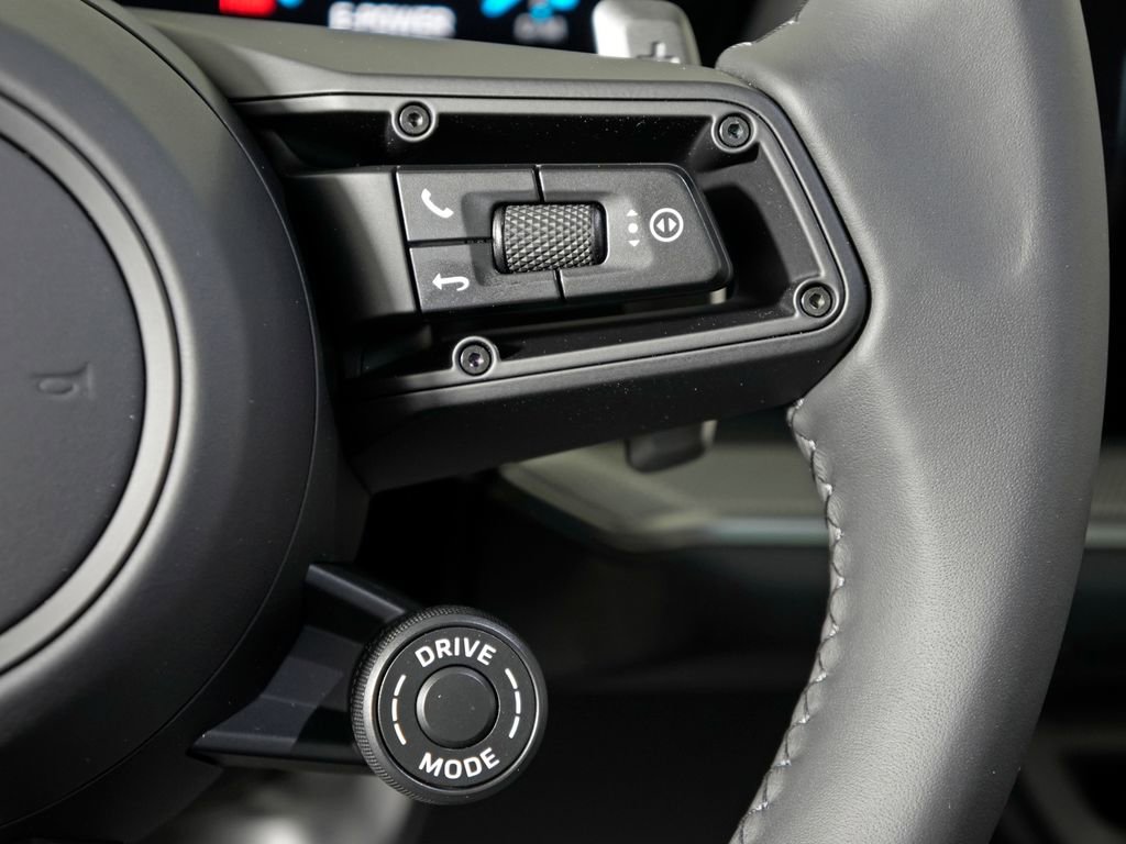 New 2026 Porsche Cayenne S AWD/4WD image 25