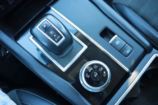 Used 2024 Mitsubishi Outlander SE image 20